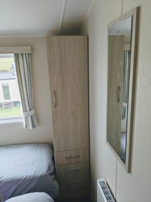 Large 4 Person Couples And Family Caravan In Newquay Bay Resort Eksteriør billede