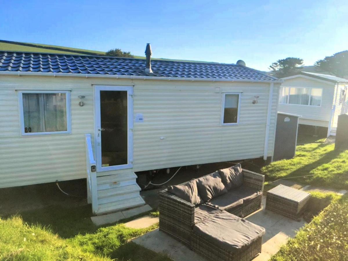 Large 4 Person Couples And Family Caravan In Newquay Bay Resort Eksteriør billede